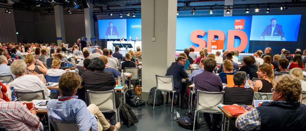 SPD beschießt auf Parteitag: Staatliche Finanzierung von feministischen Pornos.