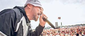 Heimspiel. Sänger Arnim Teutoburg-Weiß von den Beatsteaks aus Berlin.