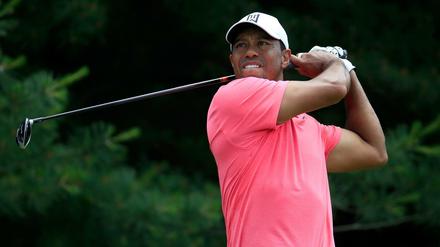 Bange Blicke sendete Tiger Woods am Sonntag über den Golfplatz in Dublin, Ohio. Nach einer mäßigen Finalrunde ist er weit abgeschlagen.
