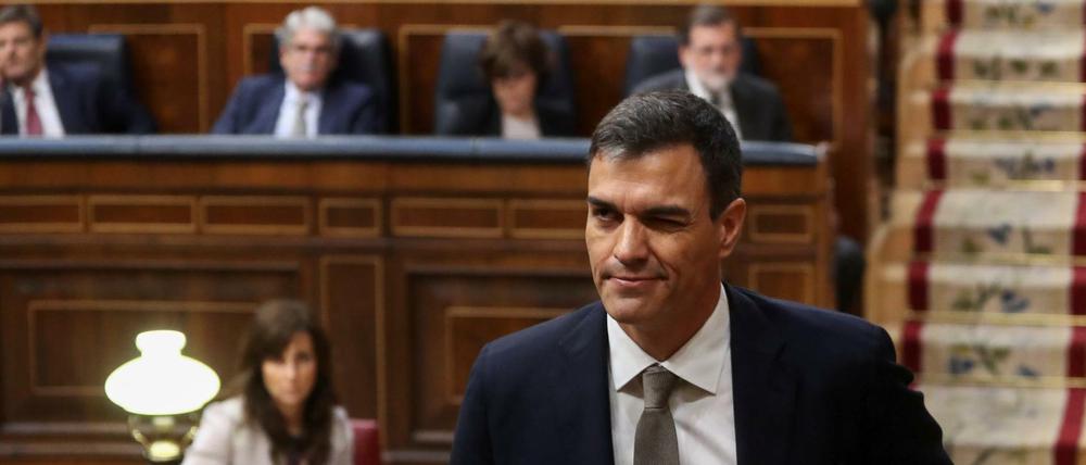 Der 46-jährige Sozialist Pedro Sanchez besetzt Schlüsselressorts mit Frauen.