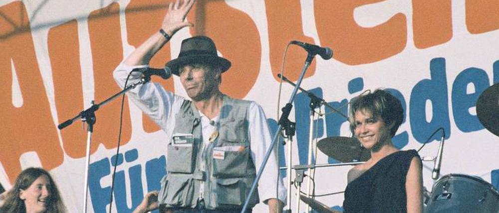 Immer vorneweg. Joseph Beuys bei einer Großdemonstration gegen die Nachrüstung beim Nato-Gipfel in Bonn am 10. Juni 1982.