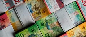 Die 10er-, 20er- und 50er-Note der Neunten Banknotenserie der Schweizerischen Nationalbank.
