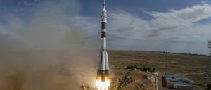 Sojus MS-09 mit drei Astronauten an Bord hebt am Mittwoch vom Kosmodrom im kasachischen Baikonur ab.