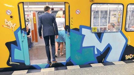 Spraymetropole. In den vergangenen Tagen wurden wieder mehrere U-Bahn-Züge großflächig beschmiert.