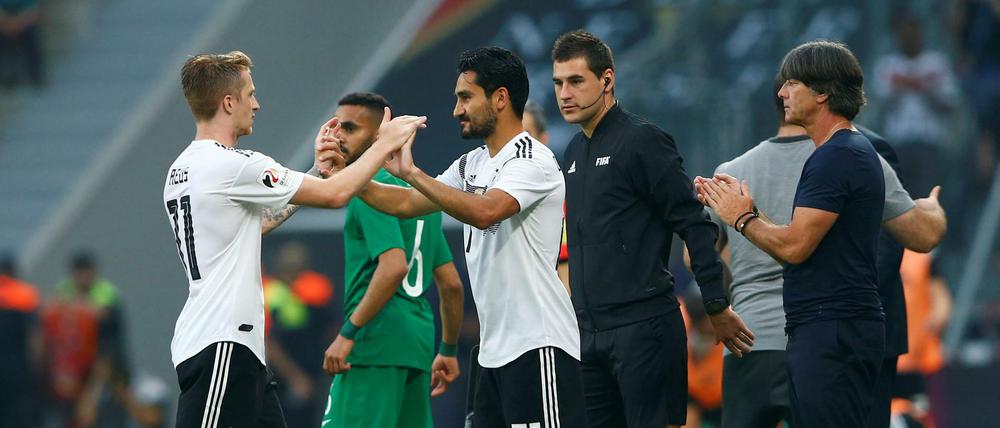 Sicher keinen schönen Abend erlebte Ilkay Gündogan in Leverkusen. Die Fans pfiffen ihn bei jedem Ballkontakt aus.