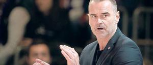 Applaus. Gibt's auch bald für die Sichuan Blue Whales, Dirk Bauermanns neuen Klub.