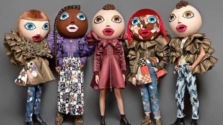 Action Dolls. Viktor &amp; Rolf arbeiten normalerweise mit kleinen Puppen - für diese Kollektion machten sie alles ein bisschen gewaltig.