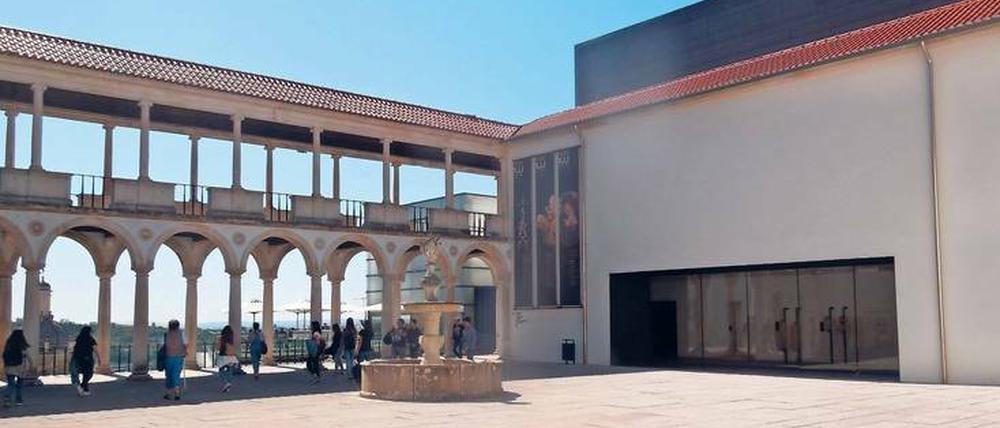 Vereint. Der Neubau des Museums schließt an die historische Loggia an.
