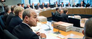 Raum 2.400: Der Haushaltsausschuss, im Vordergrund der umstrittene Vorsitzende Peter Boehringer von der AfD.