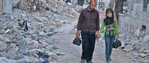Tausende Syrer wollen sich in ihrer alten Heimat ein neues Leben aufbauen, aber nur dort, wo die türkische Armee das Sagen hat.