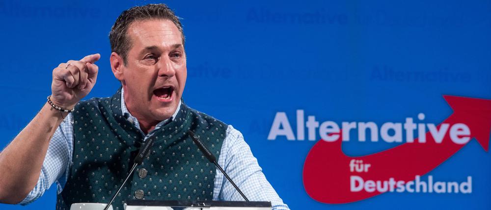 Heinz-Christian Strache sprach 2017 beim Politischen Aschermittwoch der AfD. Seine Partei, die FPÖ, gilt als Vorzeigemodell für den Erfolg rechter Parteien.