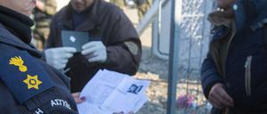Für den Grenzschutz - hier 2015 in Griechenland - soll drastisch mehr Geld fließen.