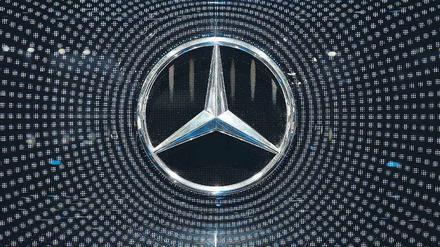 In den Fokus der Dieselkritiker ist nun auch der Stern geraten. Daimler will sich vor Gericht gegen die Rückrufe wehren. 