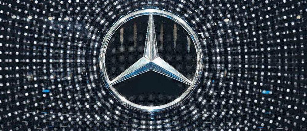 In den Fokus der Dieselkritiker ist nun auch der Stern geraten. Daimler will sich vor Gericht gegen die Rückrufe wehren.