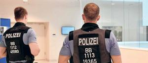 Sehen konnten den Ex-V-Mann nur die Ausschussmitglieder, lediglich seine Stimme war für die Öffentlichkeit zu hören. 