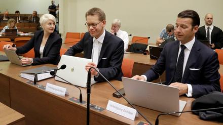 Ihr Plädoyer hat Substanz: Die Altverteidiger Wolfgang Stahl (rechts), Wolfgang Heer und Anja Sturm.