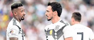 Wie geht's dir, Alter? Boateng und Hummels im Talk.