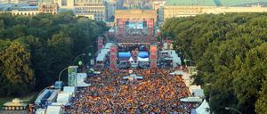 Die Fanmeile am Brandenburger Tor - so sah sie 2008 aus.