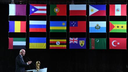 Fußball-Nationen der Welt, vereinigt euch! 2026 wird die WM in den USA, Kanada und Mexiko ausgetragen.