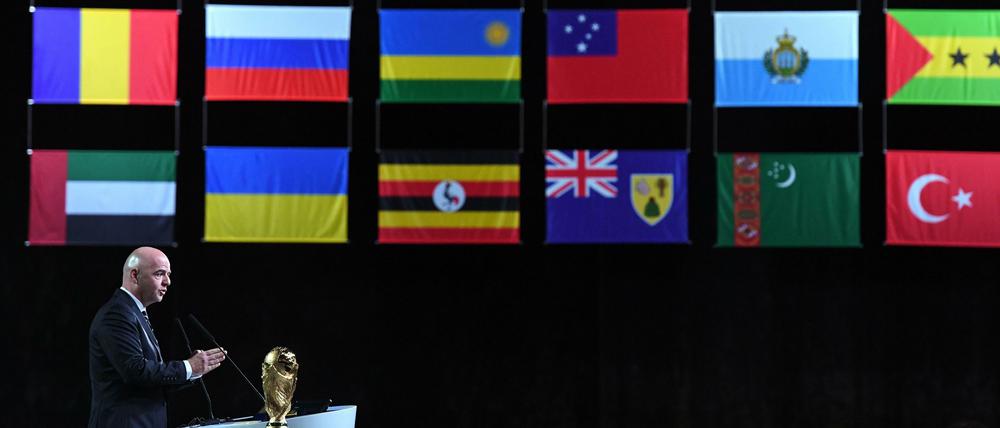 Fußball-Nationen der Welt, vereinigt euch! 2026 wird die WM in den USA, Kanada und Mexiko ausgetragen. 