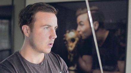 Karrierebrüche. Mario Götze, ein hochtalentierter Spieler, der Deutschland zum Weltmeistertitel schoss und der nun nicht zum Team zählt, das den Titel verteidigen soll.