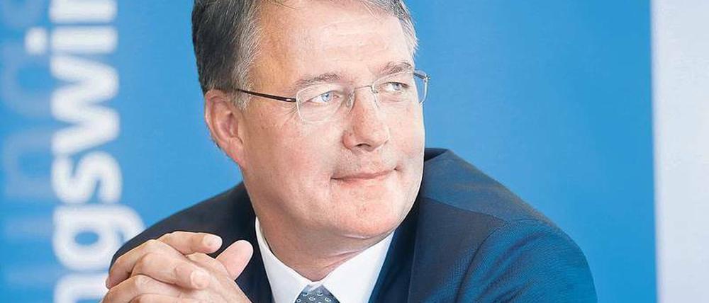 Gunther Adler, ein in der Immobilienbranche unumstrittener Fachmann, hält Horst Seehofer beim Thema Bauen und Wohnen den Rücken frei.