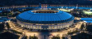 Blick am Abend über das Stadion Luschniki in Moskau.
