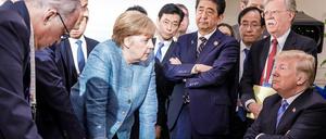 Trump sitzt einem Teil der Welt gegenüber und lässt sich offenbar wenig beeindrucken.  