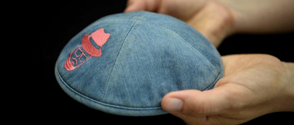 Diese Kippa trug Adam A. als er angegriffen wurde.