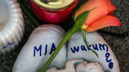 Im Dezember 2017 wurde ein Mädchen in Kandel von ihrem Ex-Freund vor einem Drogeriemarkt erstochen.