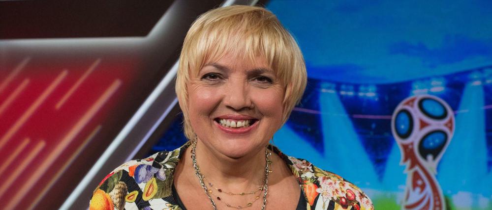 Claudia Roth (Grüne) ist Fußballfan.