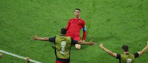 Zum ersten. Cristiano Ronaldo feiert seinen Führungstreffer.