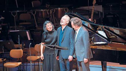 Alles für Sir Simon. Die Pianistin Mitsuko Uchida, der Tenor Mark Padmore und der Bariton Christian Gerhaher beim Late-Night-Überraschungskonzert.