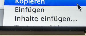 "Kopieren" steht auf dem Monitor eines Laptops. 