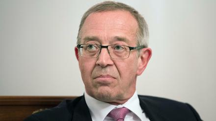 Günter Bannas, der 40 Jahre lang für die "FAZ" Parlamentsberichterstatter war, wurde am Mittwoch in Berlin mit einem Theodor-Wolff-Preis für sein Lebenswerk geehrt. 