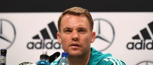 Ansage vom Kapitän: Manuel Neuer.