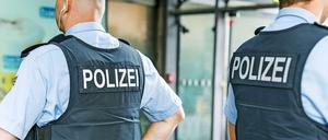 Fahrgäste der Bahn müssen am Wochenende in Berlin mit Kontrollen durch Beamte rechnen. 