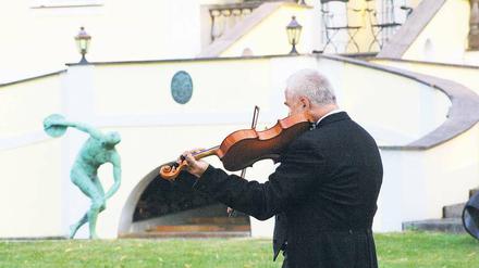 Romantischer Abend. Ein Klassikkonzert im Schloss Stechau.