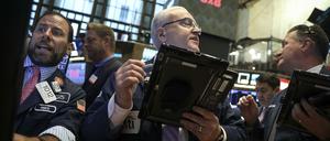 Besorgte Blicke auf dem Parkett der New York Stock Exchange (NYSE).