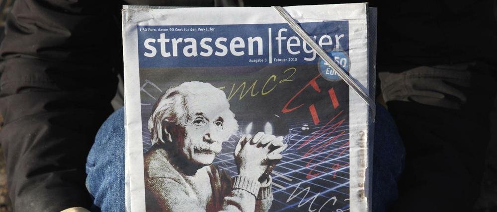 300 Berliner Obdachlose verkaufen die 12.000 Exemplare des "Straßenfegers".