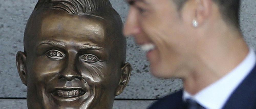 Er hat seinen eigenen Flughafen: Portugals Star mit Büste auf dem Cristiano Ronaldo Airport in Funchal, Madeira, im März 2017.