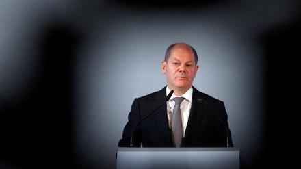 Finanzminister Olaf Scholz wurde wegen seiner Politik der "schwarzen Null" innerparteilich kritisch beäugt.