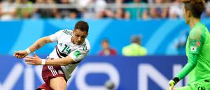 Ein Blick, ein Schuss, ein Tor. Chicharito, mit bürgerlichem Namen als Javier Hernandez bekannt, erzielt das 2:0.