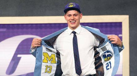 Taschenspieler. Moritz Wagner zeigt, dass sein Weg in die NBA über Alba Berlin und die Universität von Michigan geführt hat. 