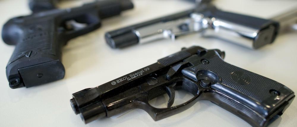 Zahlreiche genehmigungspflichtige Waffen sind in Brandenburg verschwunden. 