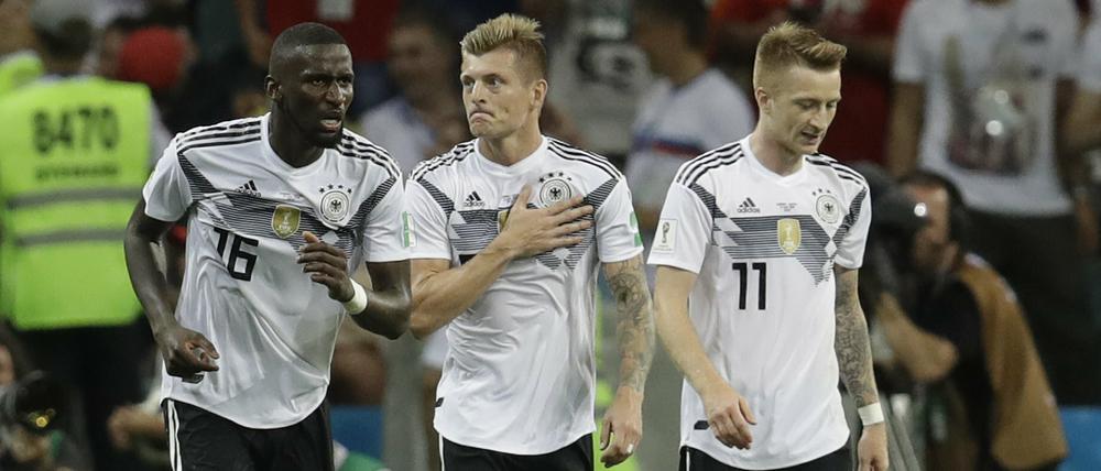 Losfee gesucht. Antonio Rüdiger (l.), Toni Kroos und Marco Reus kämen wohl nicht in Frage.