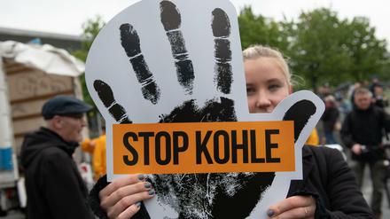 Demonstration für einen schnellen Kohleausstieg in Berlin