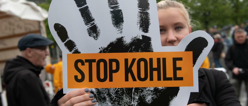 Demonstration für einen schnellen Kohleausstieg in Berlin