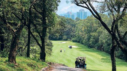 Dieser Golfplatz im Hongkonger Stadtteil Fanling ist bedroht. Die Stadtregierung plant hier neue Wohn- und Bürogebäude.