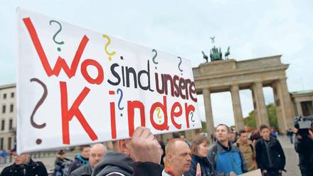 Frage als Anklage. Die „Interessengemeinschaft Gestohlene Kinder der DDR“ macht seit Jahren auf Zwangsadoptionen aufmerksam. 